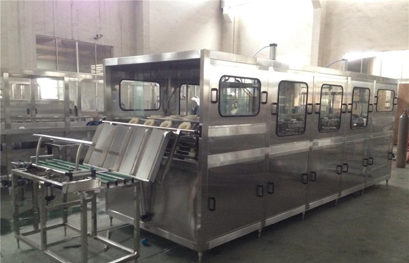 五加侖灌裝機(jī)出現(xiàn)滯留的原因